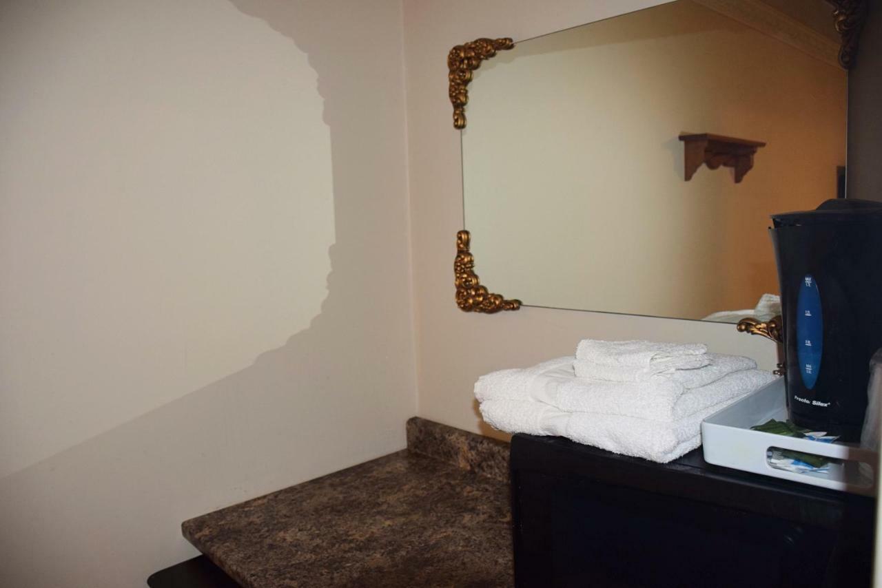 Kent Motel Chatham-Kent Ngoại thất bức ảnh